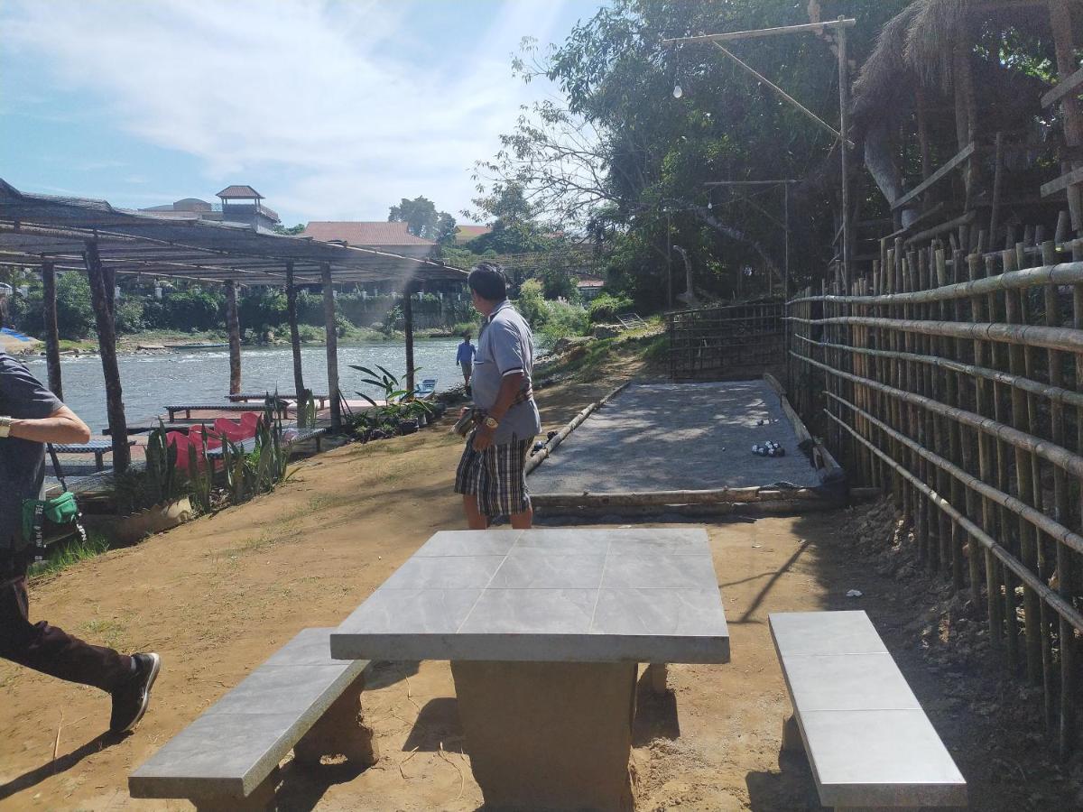 Pasanchai Bungalow Vang Vieng Exteriör bild