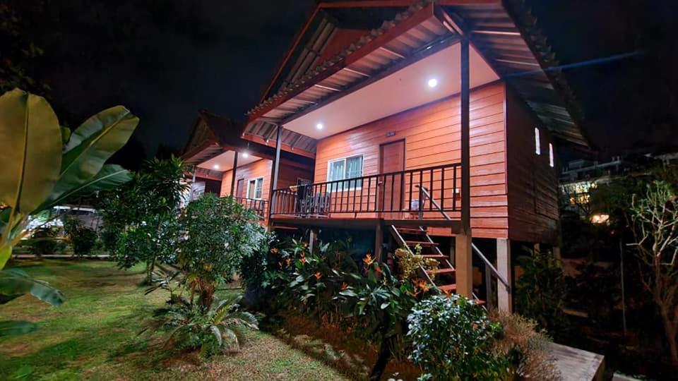 Pasanchai Bungalow Vang Vieng Exteriör bild