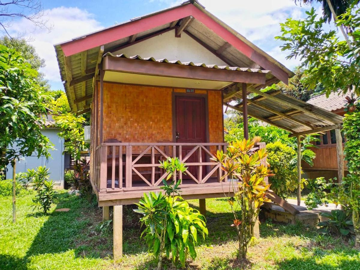 Pasanchai Bungalow Vang Vieng Exteriör bild