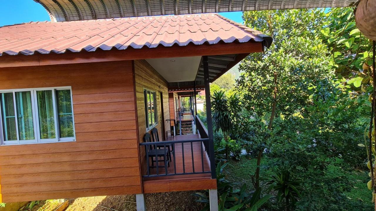 Pasanchai Bungalow Vang Vieng Exteriör bild