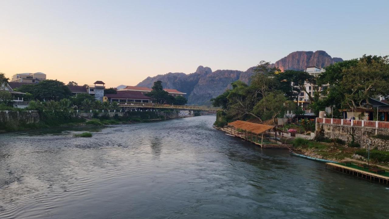 Pasanchai Bungalow Vang Vieng Exteriör bild