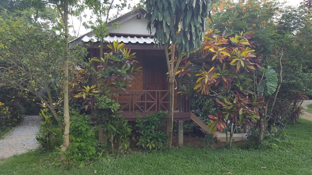 Pasanchai Bungalow Vang Vieng Exteriör bild