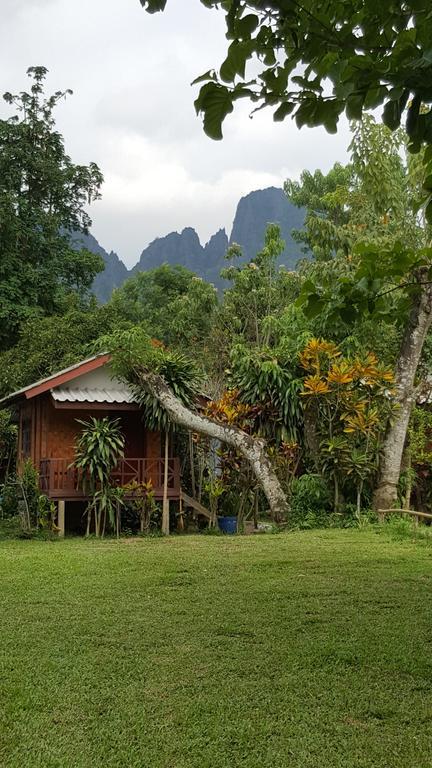 Pasanchai Bungalow Vang Vieng Exteriör bild