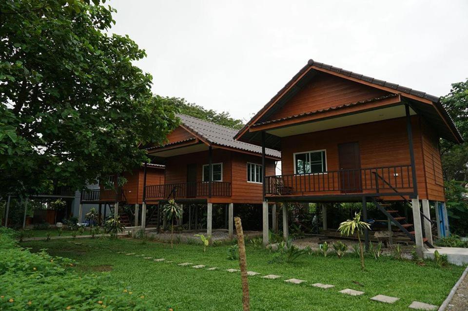 Pasanchai Bungalow Vang Vieng Exteriör bild
